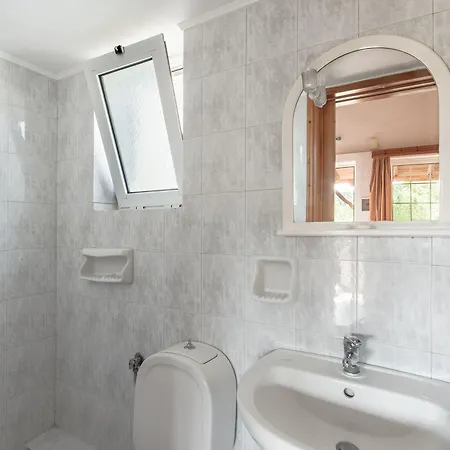 Ξενοδοχείο με διαμερίσματα Village 3*