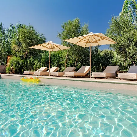Village Aparthotel