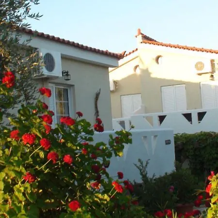 Village 3* Koróni