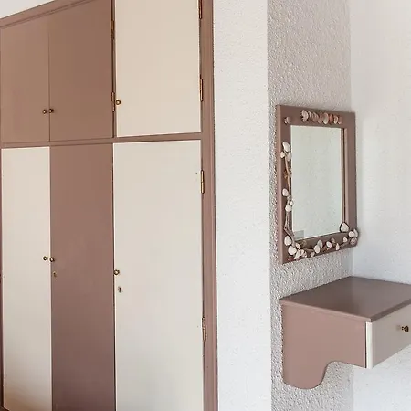 Village Apartmanhotel Koróni