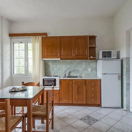 Village Ξενοδοχείο με διαμερίσματα Koróni