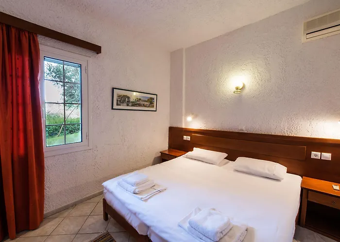 Apartmanhotel Village 3*