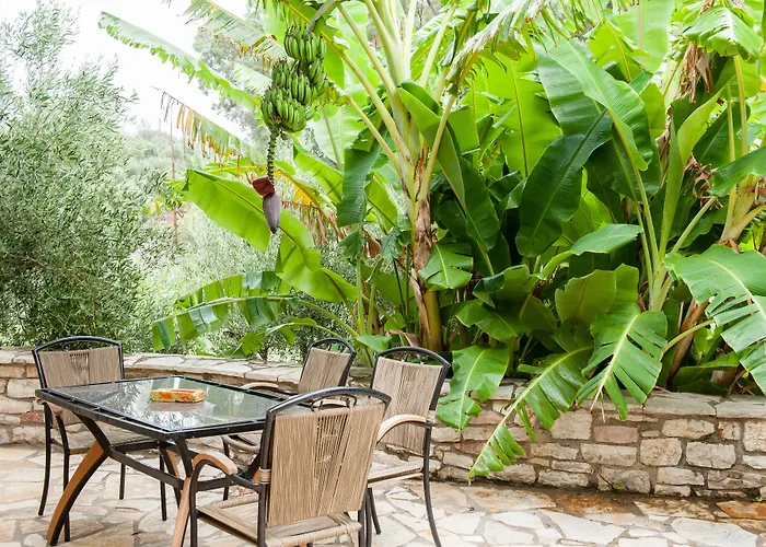 Village Aparthotel 3*