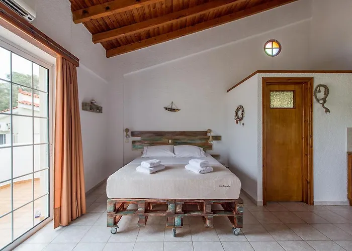 Village Aparthotel 3*